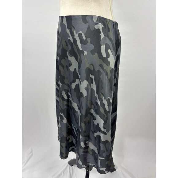 Express Slip Skirt Grey Black Camo Print Medium Midi Bias Cut - Picture 11 of 12